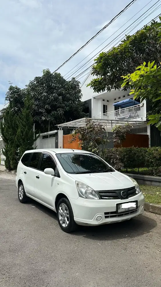 Nissan Grand livina 2013 Bensin