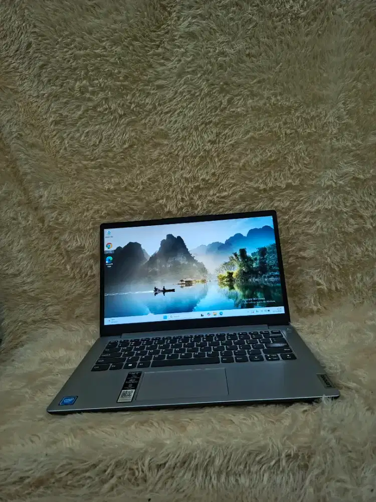 Laptop Lenovo slim 1i