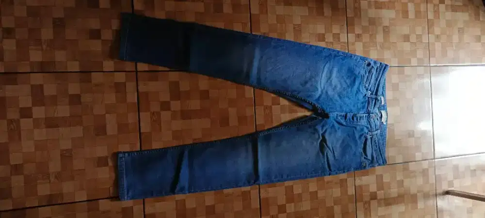 Bekas pribadi celana topman nomor 32