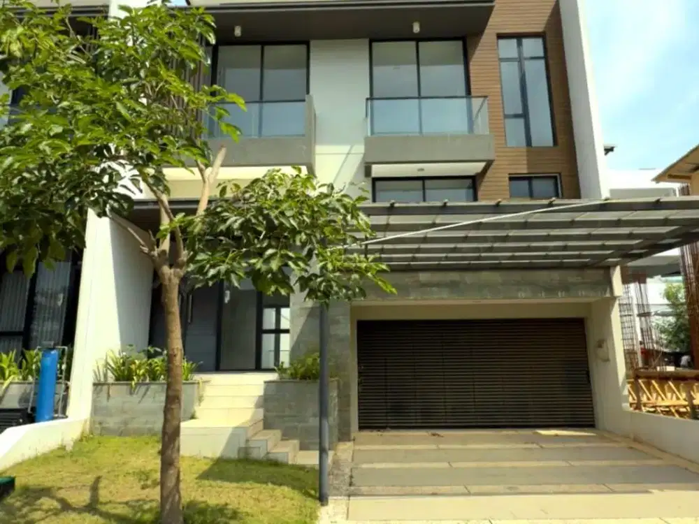 Rumah Bukit Danau Indah PIK 2 300m2 10x30 4+1KT PPJB Strategis Siap Huni