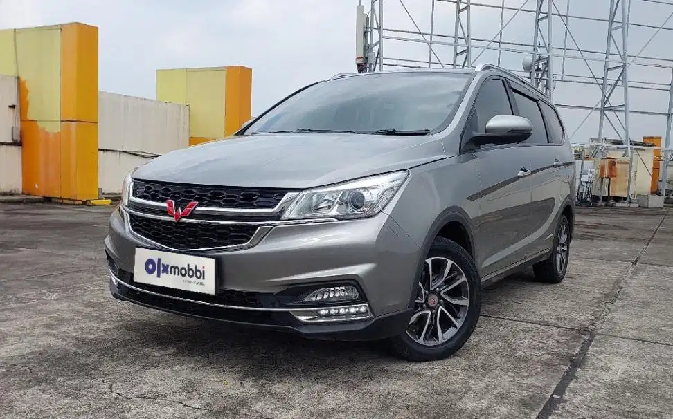 TERMURAH TDP 7,JT Wuling Cortez 1.5S T Lux Bensin-AT Abu-Abu 2020