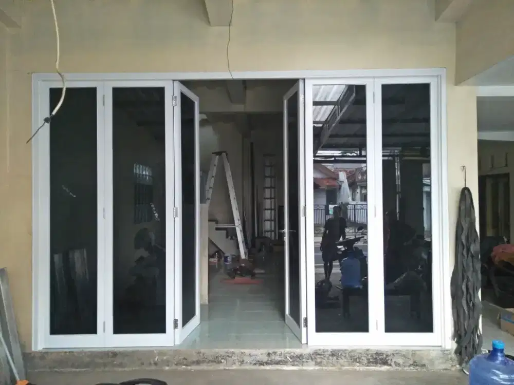 Kusen aluminium pintu jendela kaca