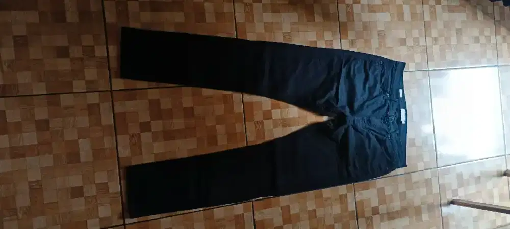 Bekas pribadi celana merek topman nomor 32