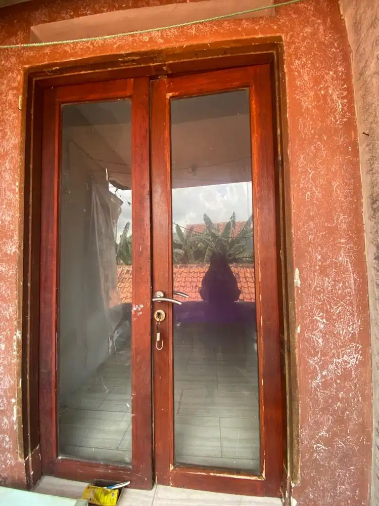 Di Kontrakkan pinang tangerang