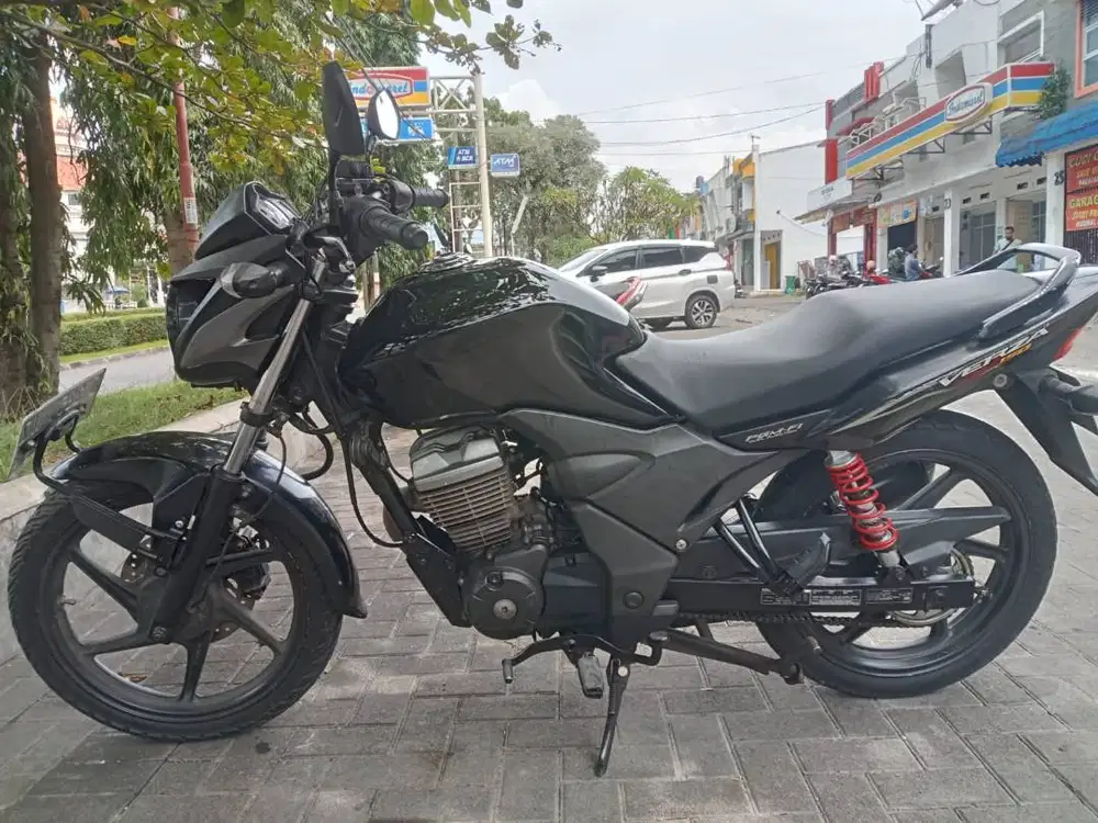 HONDA VERZA HITAM 2013