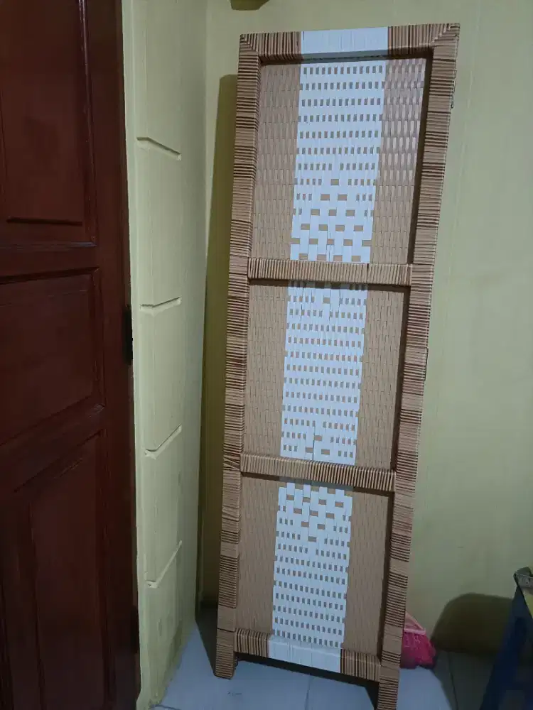 Partisi atau pembatas ruangan