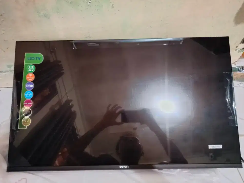 Coolita Smart TV merek WEYON 32 inch