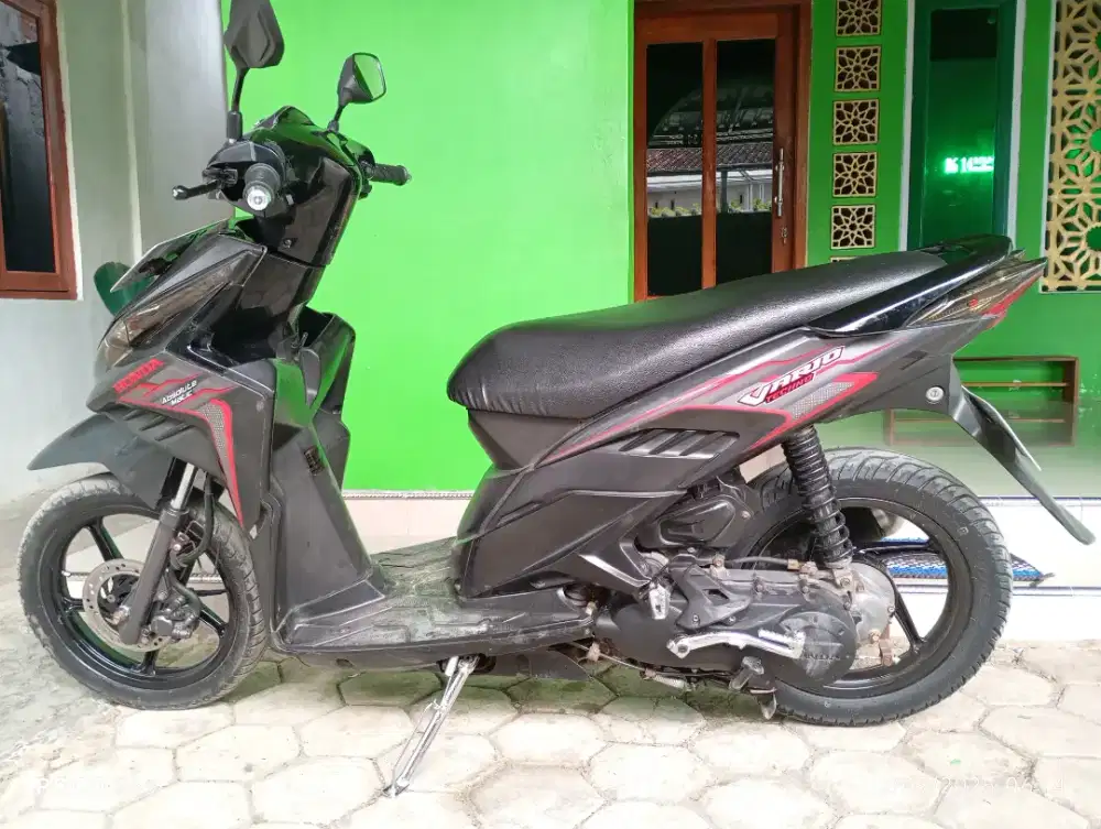 Jual motor honda vario tekno