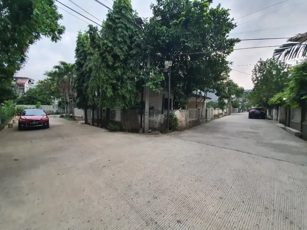 Rumah Komplek Pejaten (Hoek Hook) bawah NJOP BU, Jakarta, Pemilik lgsg