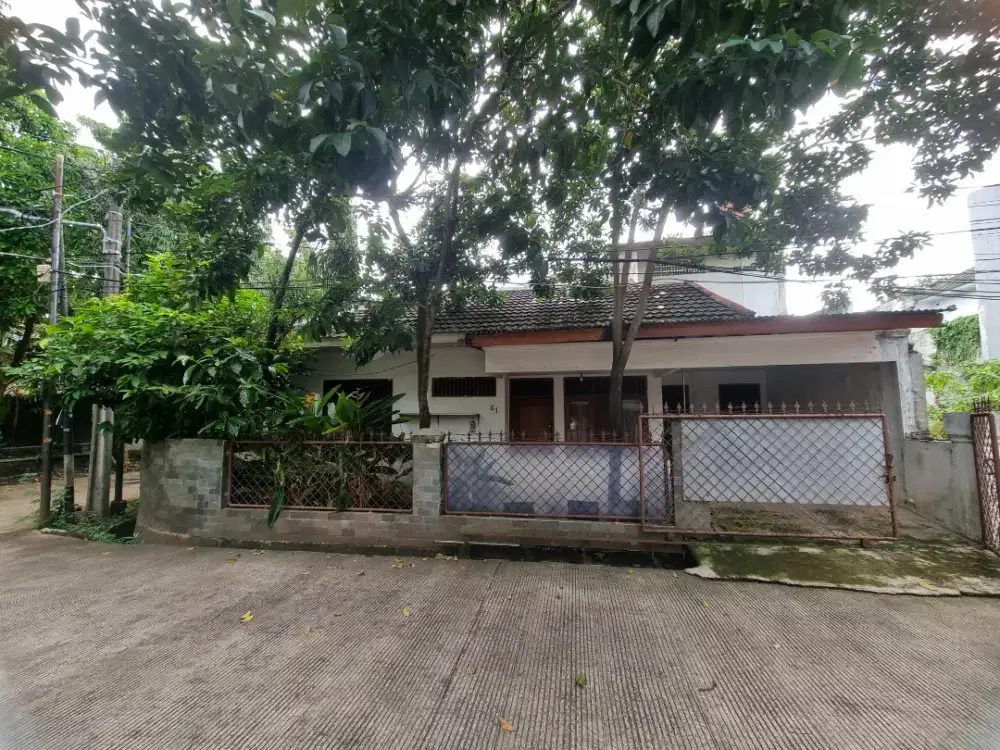 Rumah Komplek Pejaten (Hoek Hook) bawah NJOP BU, Jakarta, Pemilik lgsg