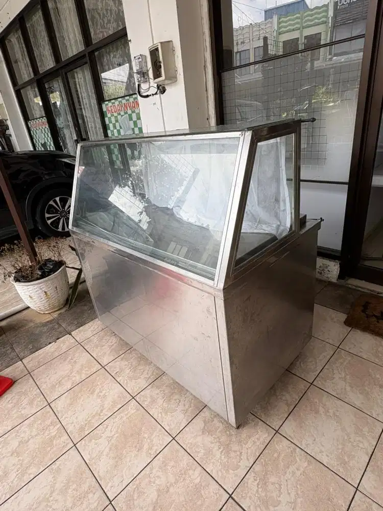 Meja Etalase Stainless