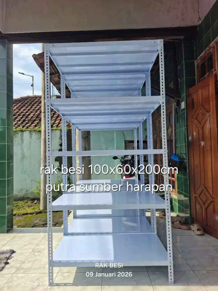 Rak besi siku lubang