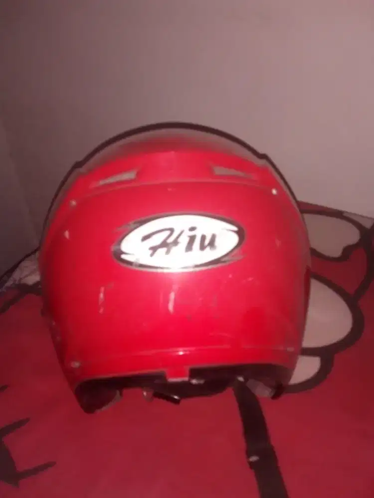 Dijual Helm merk HIU