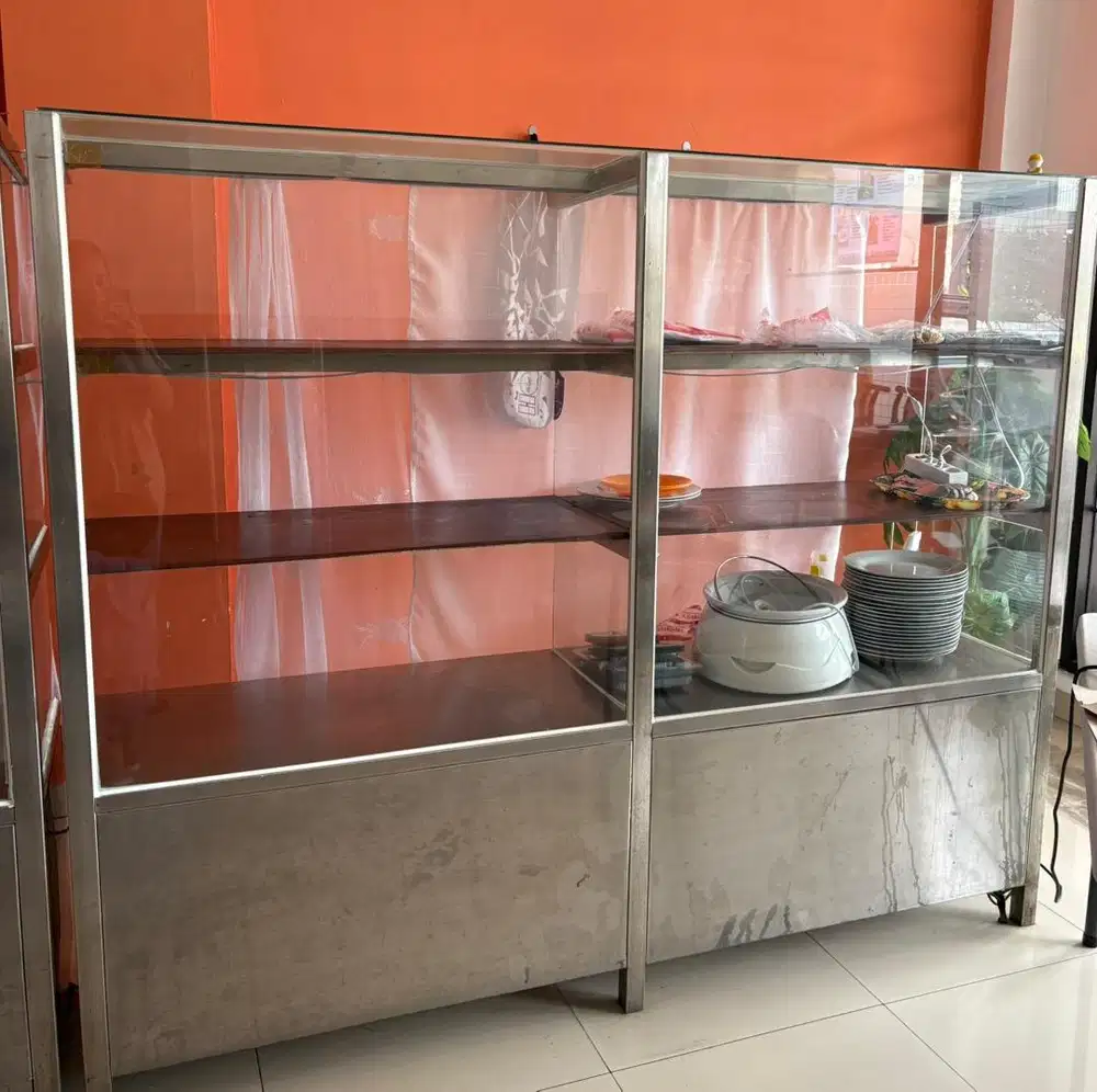 Meja Etalase stainless kaca