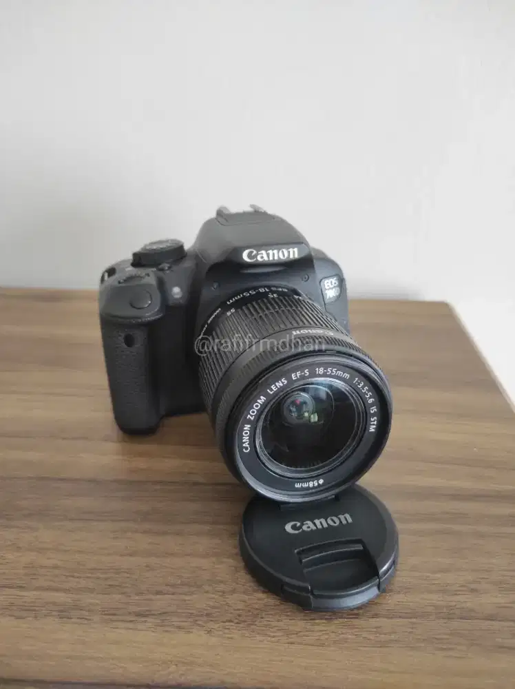 Dijual kamera DSLR Canon 700D