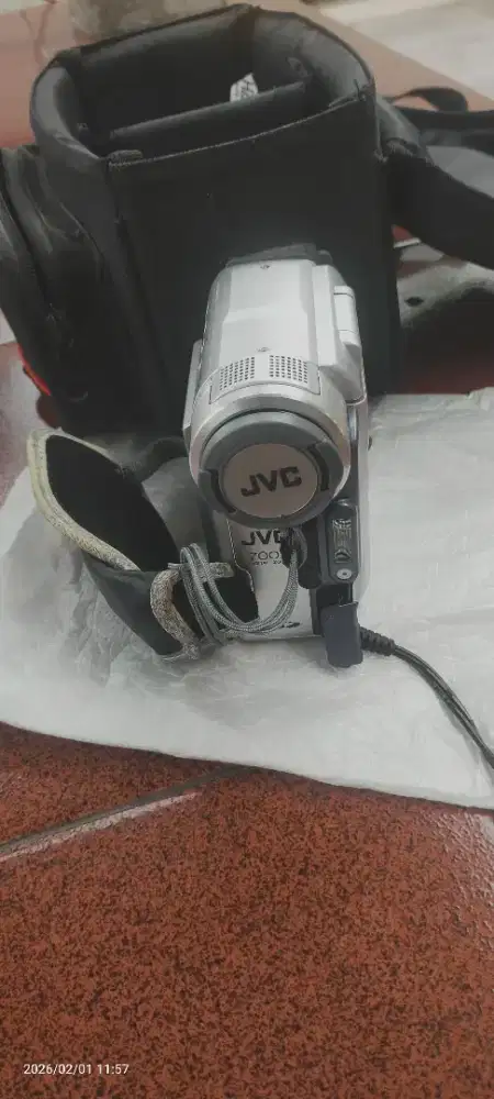JVC DIGITAL VIDEO CAMERA