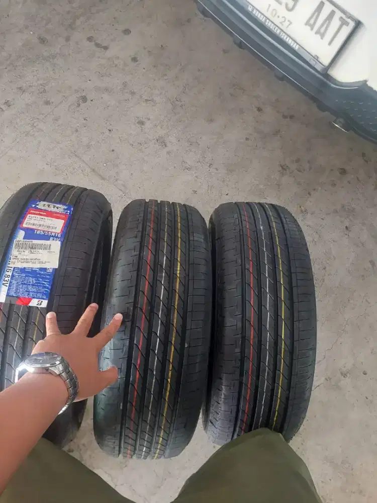 Bridgestone 185/55R16
Baru beli per pcs 1.535.000 x 3 = 4.605.000