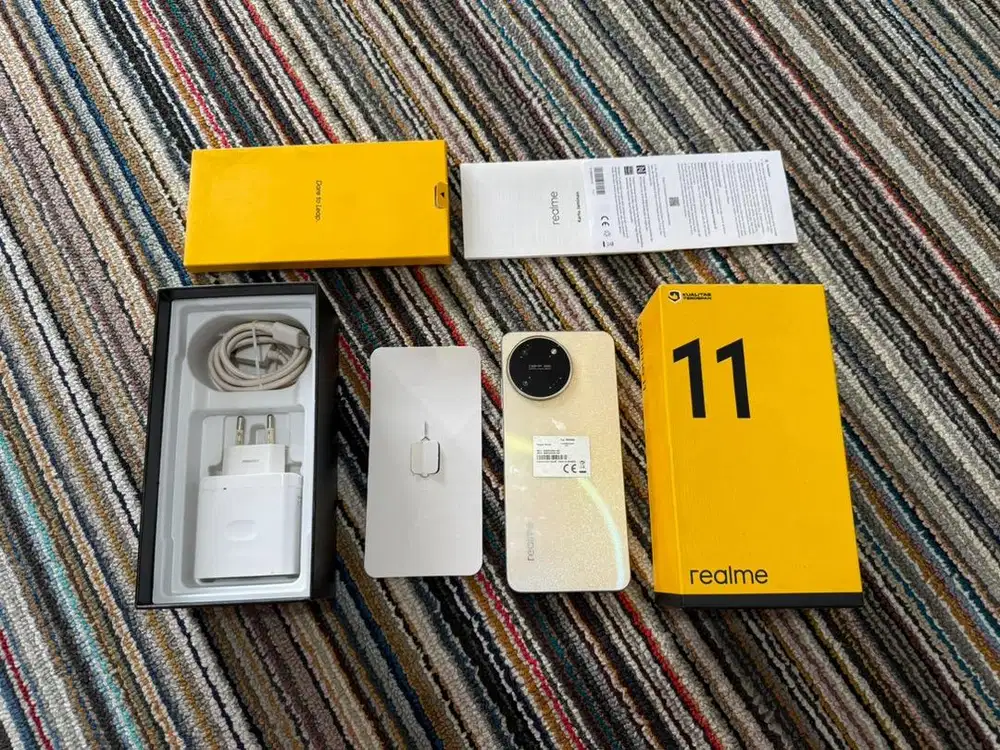 Realme 11 8/256gb mulus 10000% seperti baru fullset