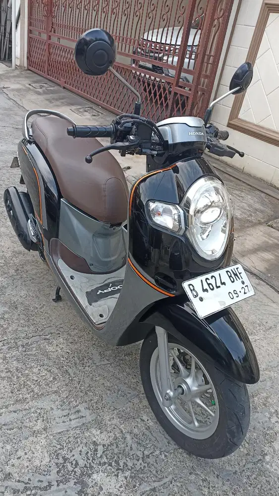 HONDA Scoopy donuts tahun 2017.