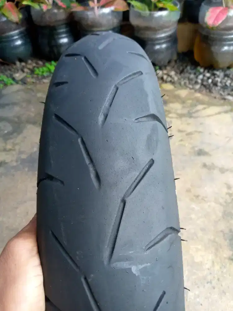 ban depan aerox 110/80 ring 14 tubles