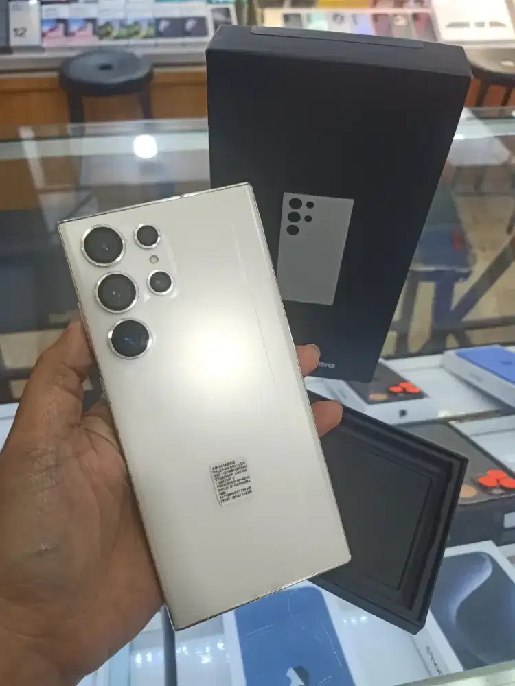 Second Samsung Galaxy S23 Ultra 12/256GB Ex Garansi Resmi Mulussss