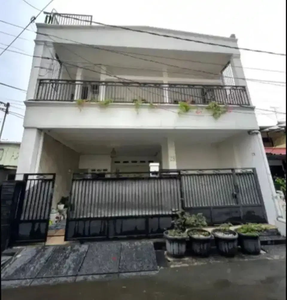 RUMAH MEGAH DI PONDOK BAMBU ASRI