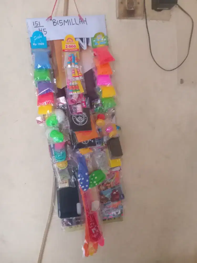 Lagi  butuh kariawan cewe   buat krja d rmh  saya