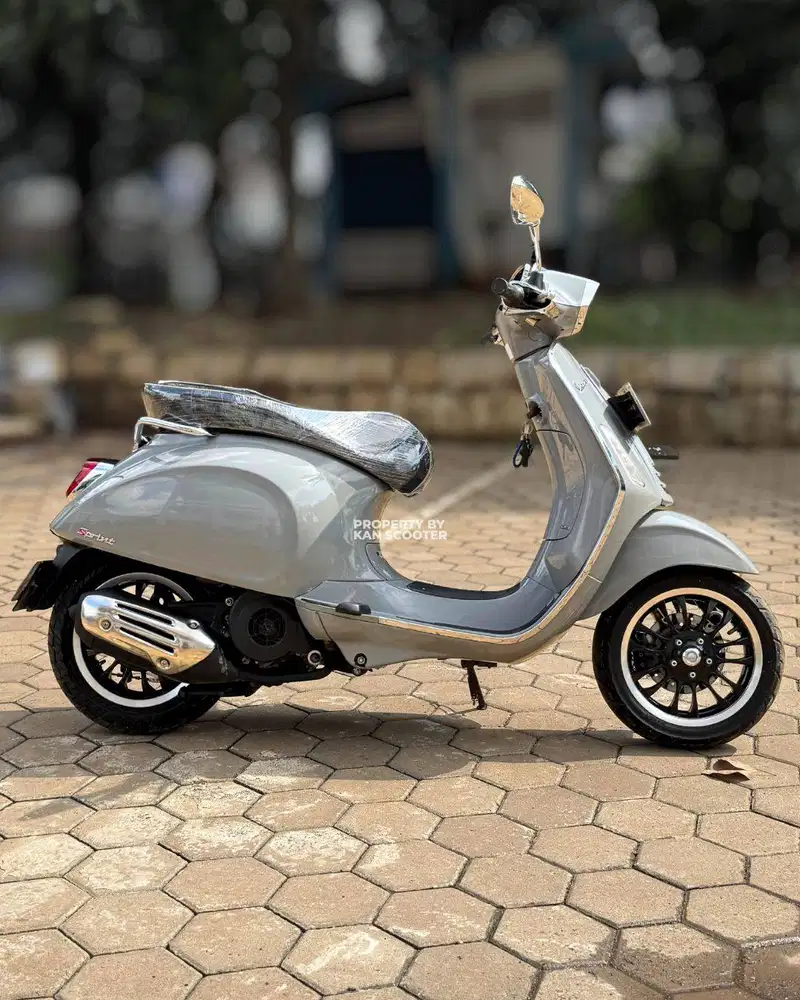 JUAL MURAH VESPA SPRINT 150 IGET ABS FACELIFT 2022 MULUS