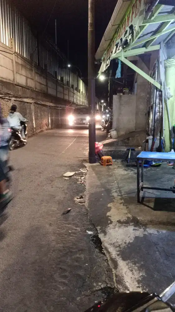 Di cari org yg mw ngurus 2 anak, umur 4thn dan 9 THN fokus ke anak 4th