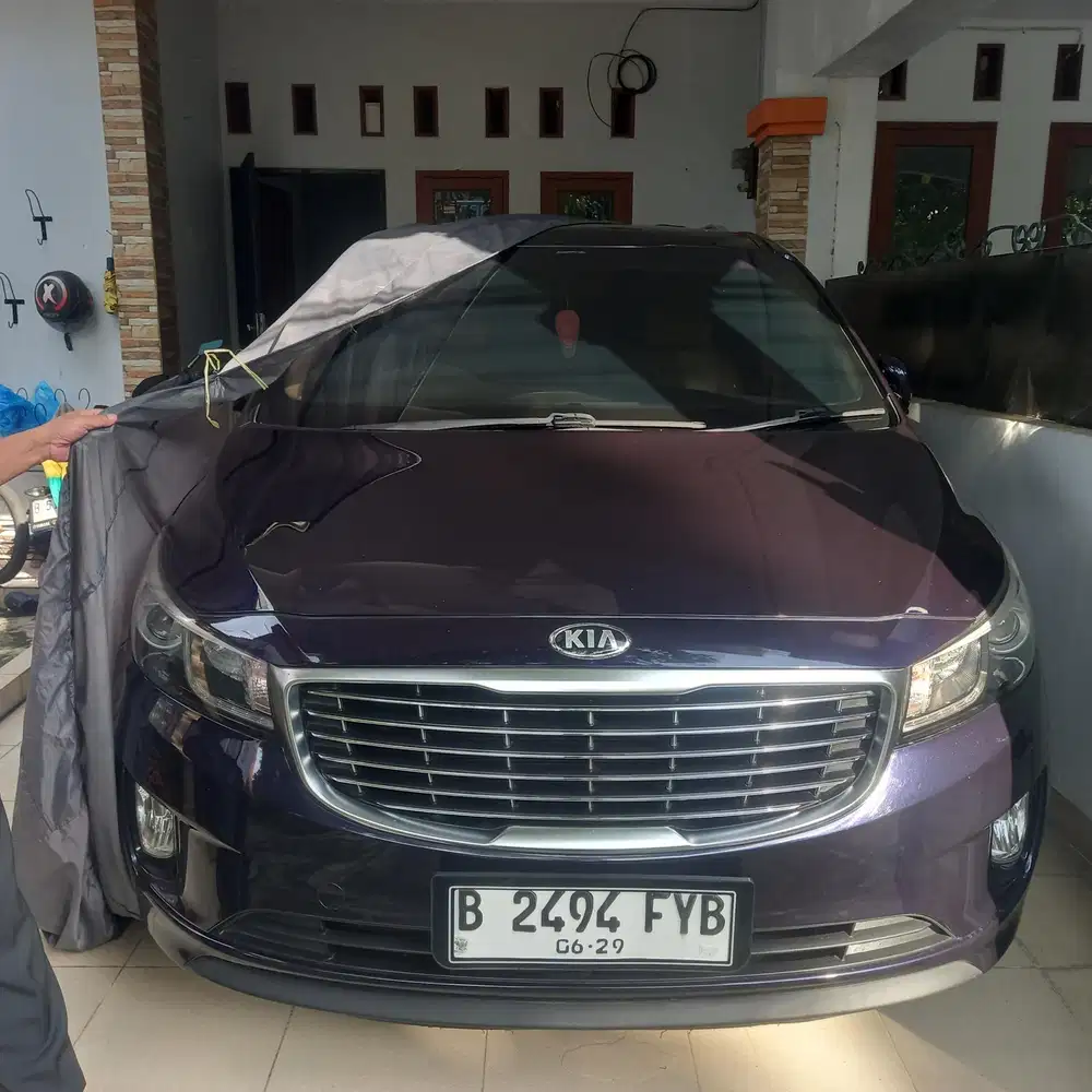 Kia Grand Sedona 2017 Bensin