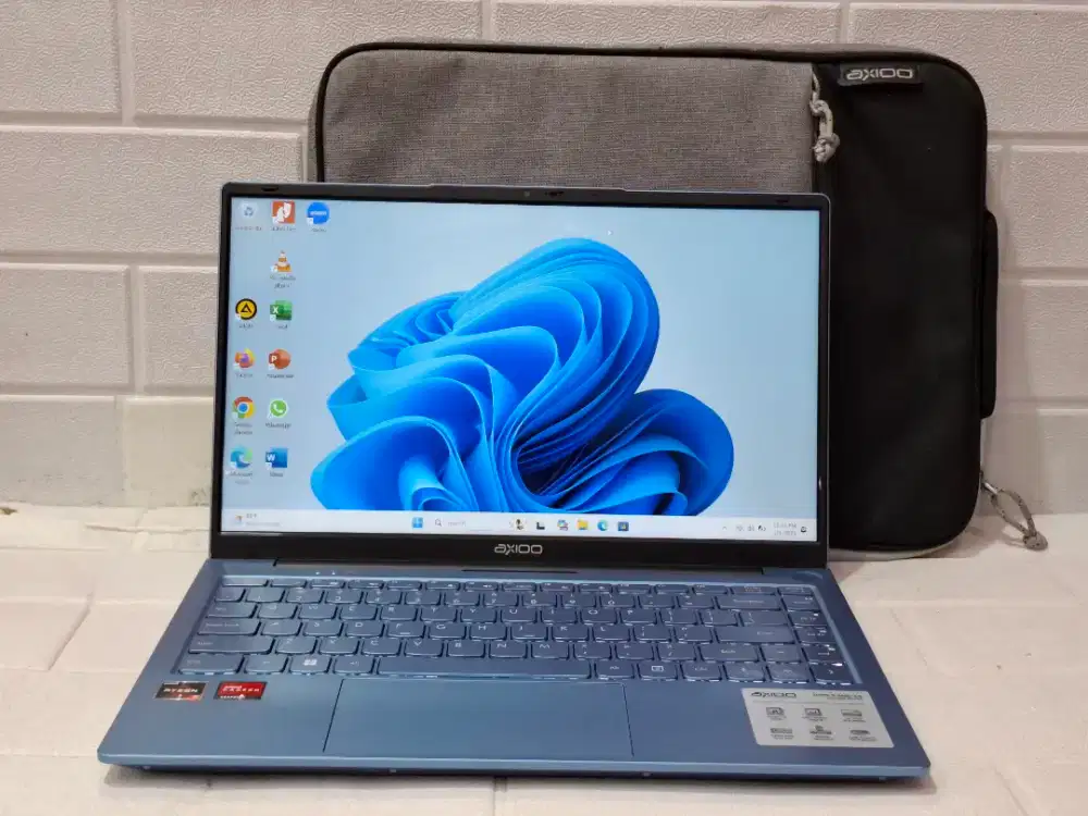 LAPTOP AXIOO Hype 5 AMD X3 /AMD Ryzen 5-3500U/RAM 8 GB/SSD 256GB