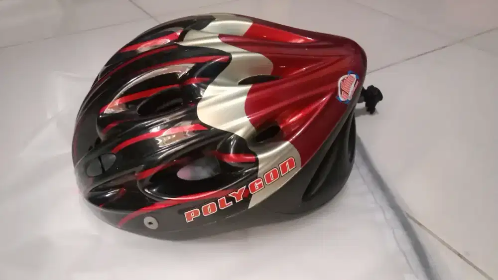 Helm seken seperti baru cling