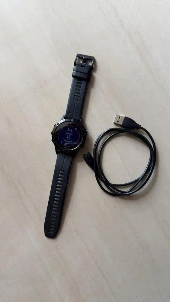 Jam Garmin Fenix 5 Sapphire