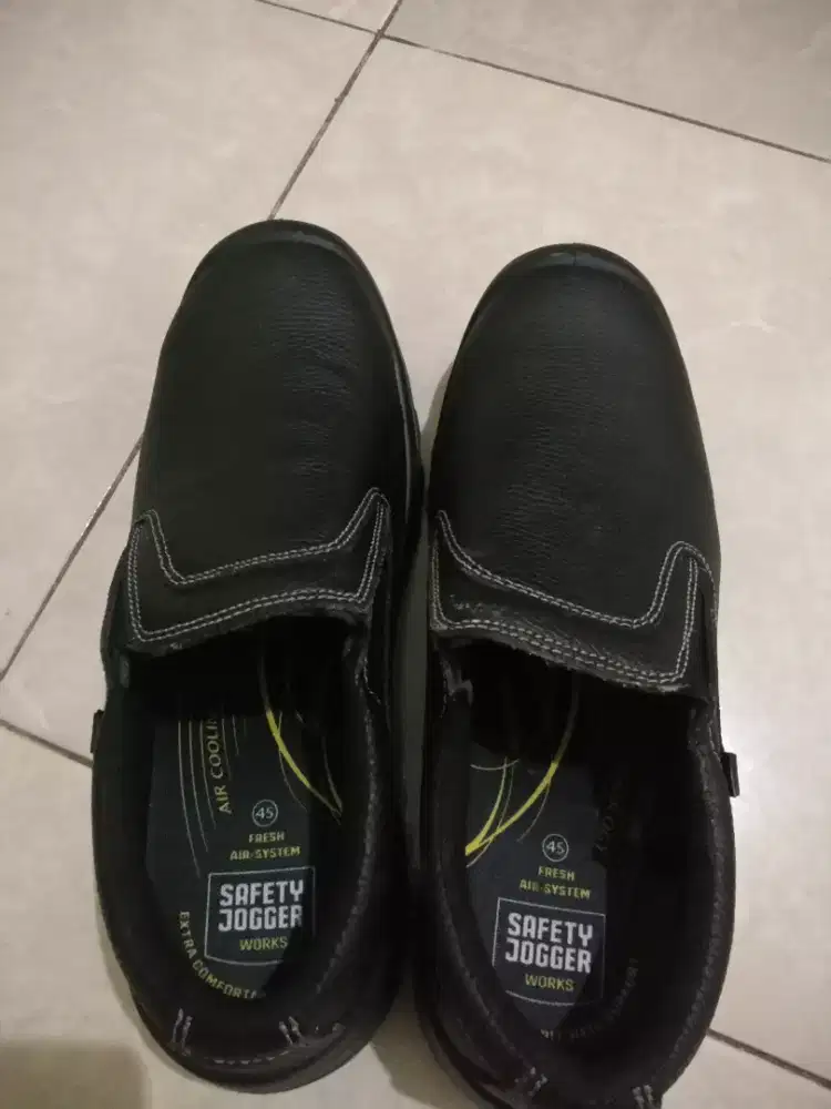 Sepatu Safety jogger ori