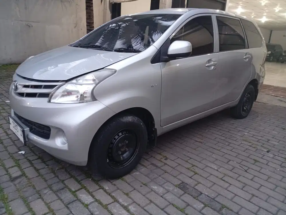Avanza Manual 2014 Silver #toyota #kreditmobil #mobilbekas #mobil