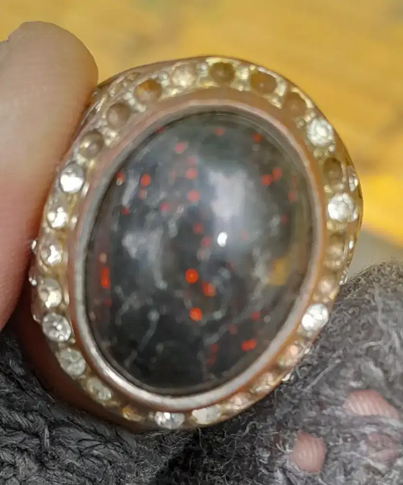 Batu black oval banten