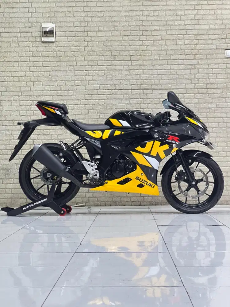 Sport 150 CC terlaris! Suzuki Gsx150R 2019 SE