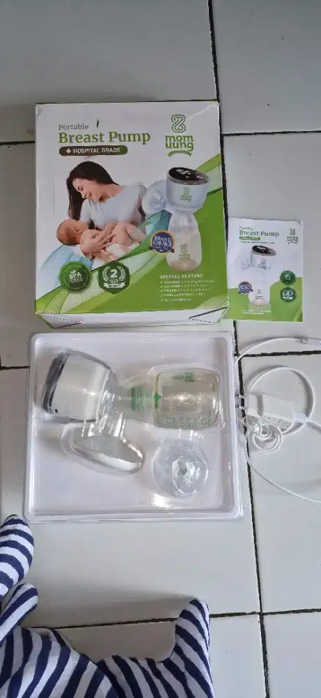 BREAST PUMP  MOM UUNG