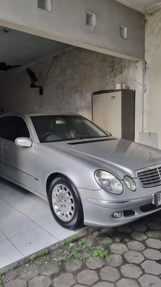 Mercedes Benz E260 2003