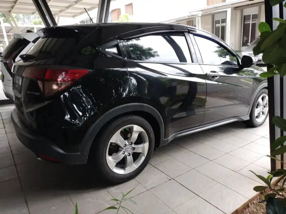 HRV E AT 2017 murah bagus