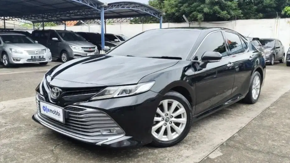 LIKE NEW - Toyota Camry 2.5 V Bensin-AT 2019