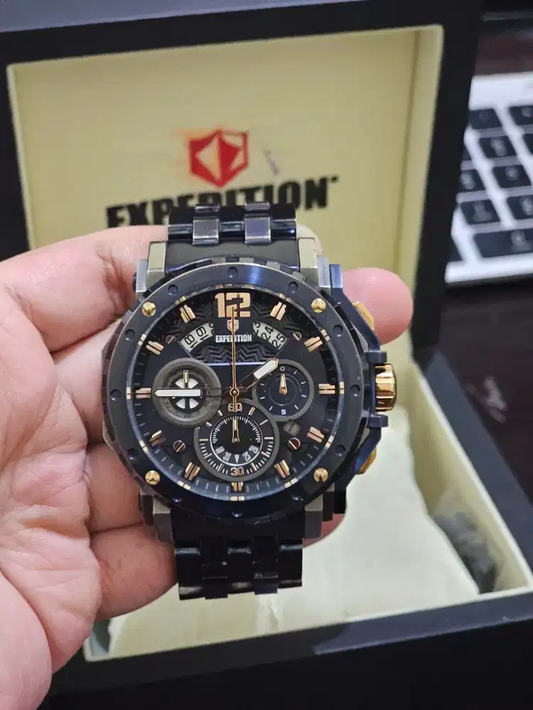 Jam Tangan Expedition tipe E6402M
