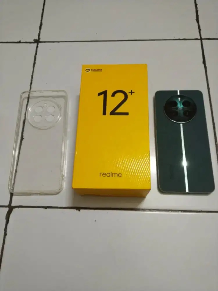 realme12+ 5g 8/256 fullset mulus cari tt