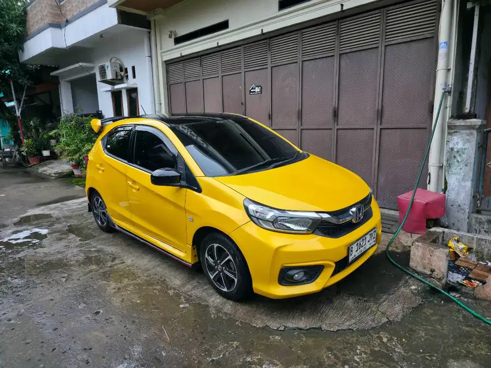 Honda All New Brio E CVT Matic AT Tahun 2022 Kuning , 2023