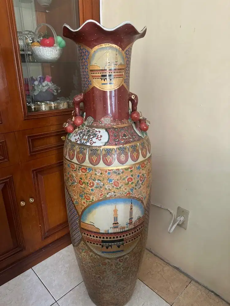 Guci hias rumah corak ka'bah