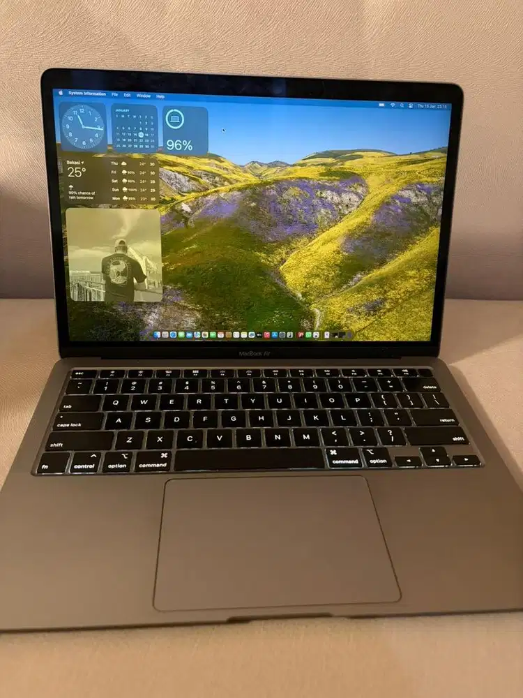 Macbook Air 2020 13 inch i3 ex ibox