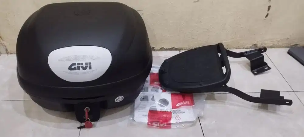 Box Givi E33NX ukuran 33Liter Original + Braket
