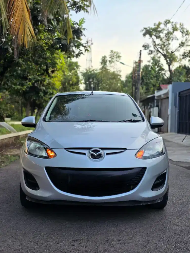 Mazda 2 1.5 L HB S Automatic 2010