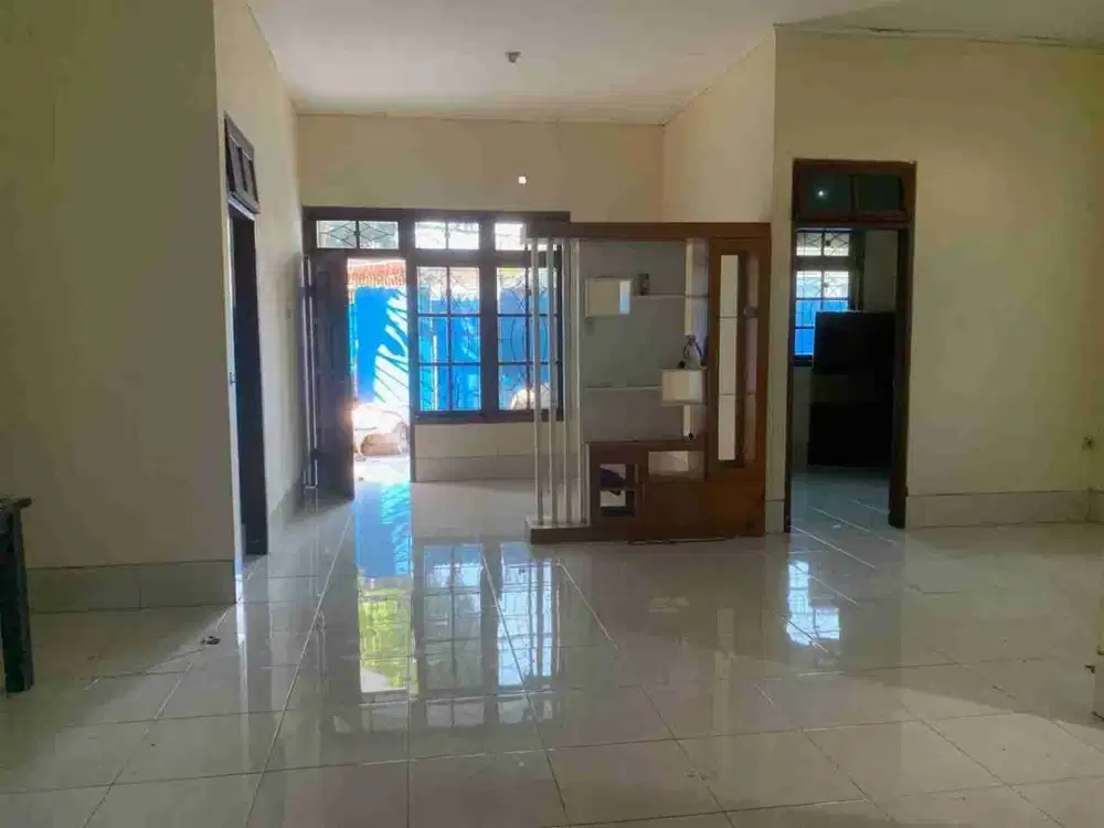 rumah 1 lantai siap huni area tanah tinggi johar baru jakarta pusat