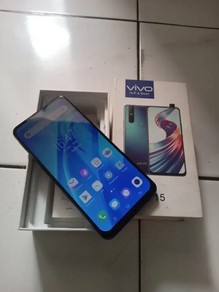Vivo v15 8/256 lengkap